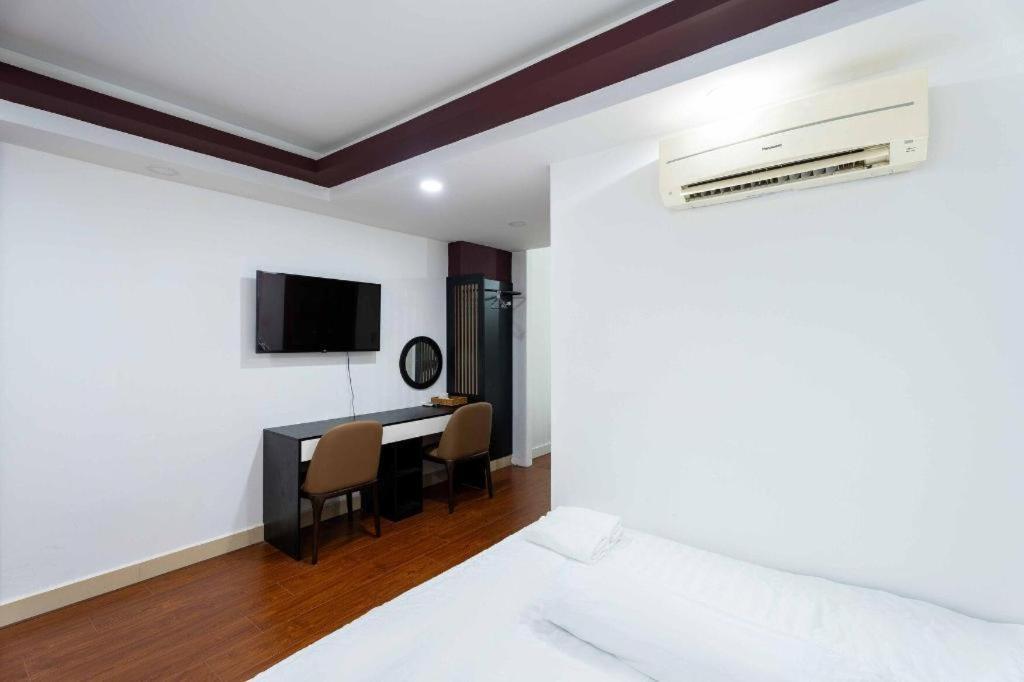Tuan Viet Hotel Dinh Tien Hoang Ciudad Ho Chi Minh  Exterior foto